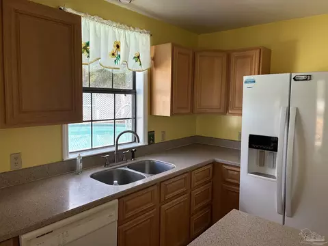 Kitchen - 3324 Bonfire Dr, Milton, FL 32583 photo 3 of 3