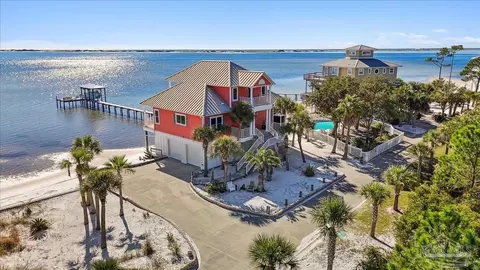 1894 Biscayne Cir Dr, Navarre, FL 32566