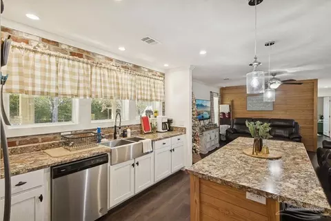 10309 Hwy 89, Jay, FL 32565