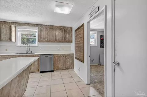 10210 S Pineville Rd, Mcdavid, FL 32568 photo 35