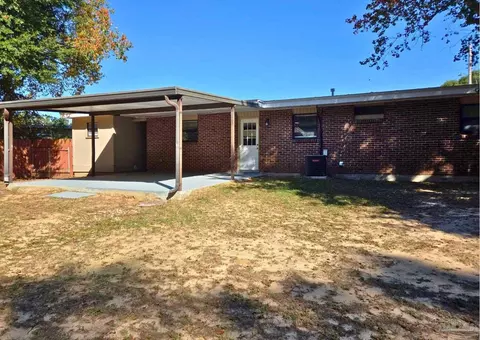 Exterior - 6477 Lark Ave, Milton, FL 32570 photo 4 of 4