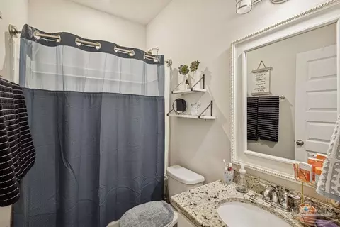 Bath - 5659 Blake Ln, Pace, FL 32571 photo 3 of 3