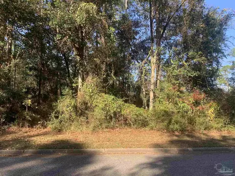 2737 Ashbury Ln, Cantonment, FL 32533
