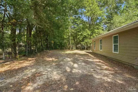 Exterior - 6582 Lee St, Milton, FL 32570 photo 3 of 7