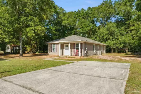 Exterior - 6582 Lee St, Milton, FL 32570 photo 2 of 7