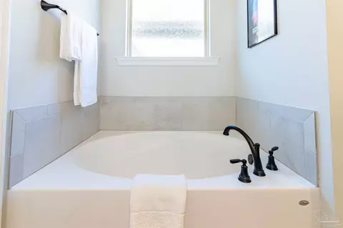 Bath - 4234 Southern Palm Dr, Pace, FL 32571 photo 4 of 7