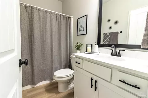 Bath - 4234 Southern Palm Dr, Pace, FL 32571 photo 1 of 7