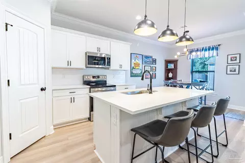 Kitchen - 4234 Southern Palm Dr, Pace, FL 32571 photo 2 of 3