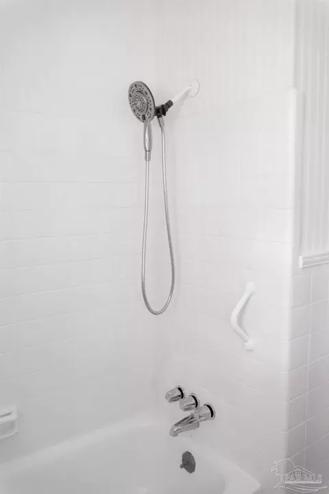 Bath - 806 Watson Ave, Cantonment, FL 32533 photo 3 of 3