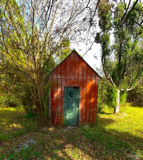 7973 Malone Rd, Milton, FL 32570 photo 9