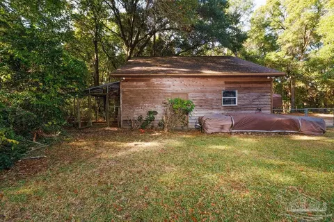 Exterior - 5425 Windham Rd, Milton, FL 32570 photo 4 of 6