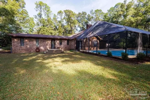 Exterior - 5425 Windham Rd, Milton, FL 32570 photo 3 of 6