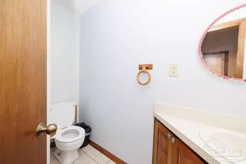 Bath - 5425 Windham Rd, Milton, FL 32570 photo 2 of 2