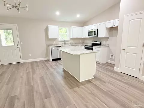 7236 Par Ln, Milton, FL 32570 photo 2