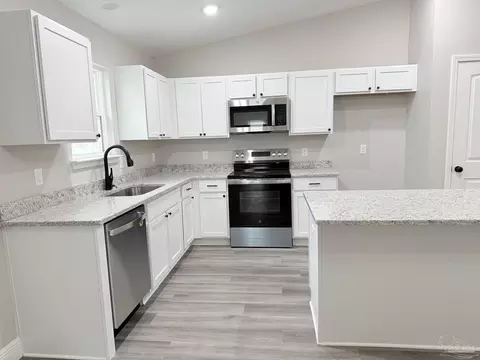 7234 Par Ln, Milton, FL 32570 photo 3
