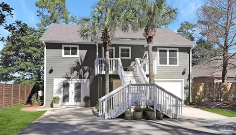 5640 E Bay Blvd, Gulf Breeze, FL 32563
