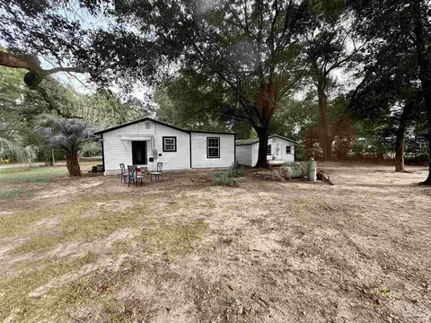 6321 Oxford St, Milton, FL 32583
