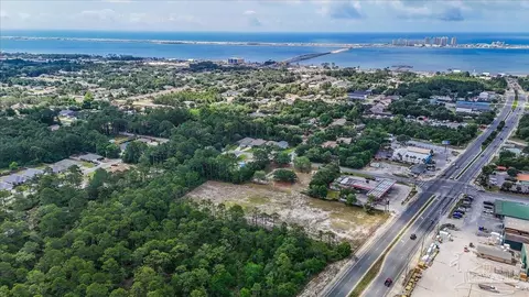 2032 Hwy 87, Navarre, FL 32566