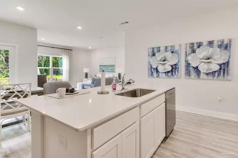 Kitchen - 4627 Eider Rd, Pace, FL 32571 photo 4 of 4