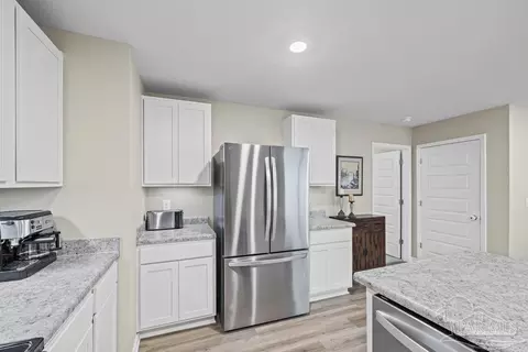 Kitchen - 5455 Peach Dr, Pace, FL 32571 photo 5 of 6