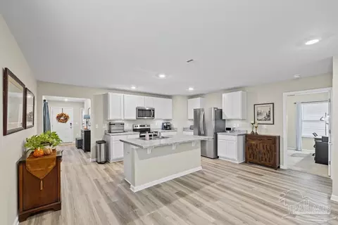 Entry Way - 5455 Peach Dr, Pace, FL 32571 photo 4 of 8