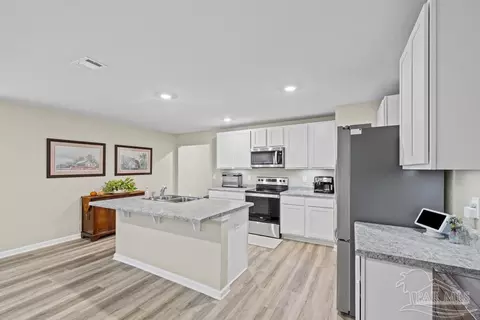 Kitchen - 5455 Peach Dr, Pace, FL 32571 photo 2 of 6