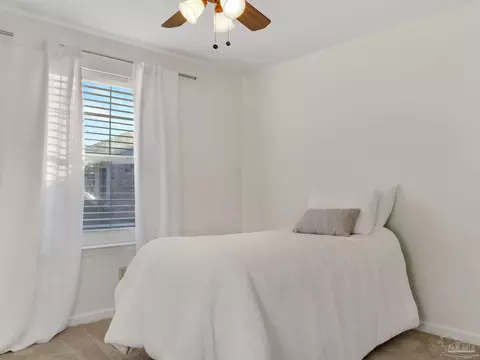 Bedroom - 5748 Dove Dr, Pace, FL 32571 photo 6 of 12