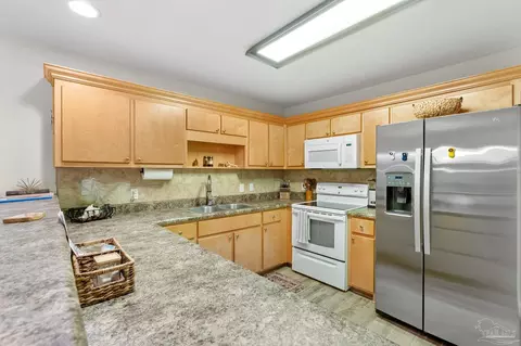 Kitchen - 3963 Edgefield St, Pace, FL 32571 photo 1 of 3