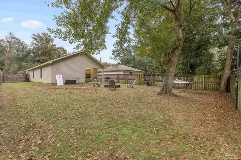 Exterior - 3963 Edgefield St, Pace, FL 32571 photo 4 of 5