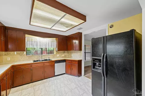 Kitchen - 3811 Wilkes St, Pace, FL 32571 photo 2 of 5