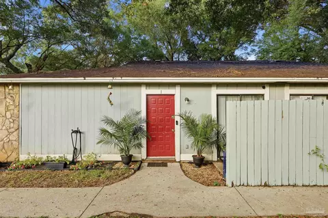 6832 Tiki Ln, Pensacola, FL 32503