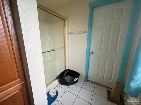 Bath - 4751 W Spencer Field Rd, Pace, FL 32571 photo 5 of 6