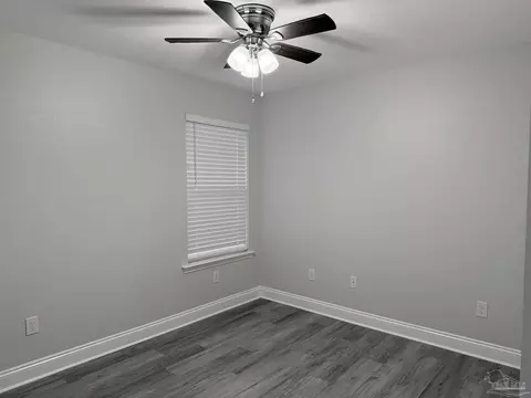Bedroom - 3013 N 36th Ave, Milton, FL 32583 photo 2 of 3