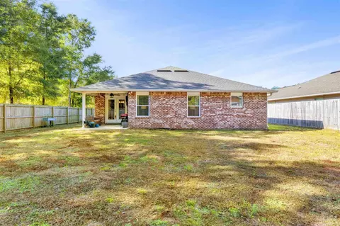 Exterior - 4304 Village Oak Ln, Pace, FL 32571 photo 4 of 9