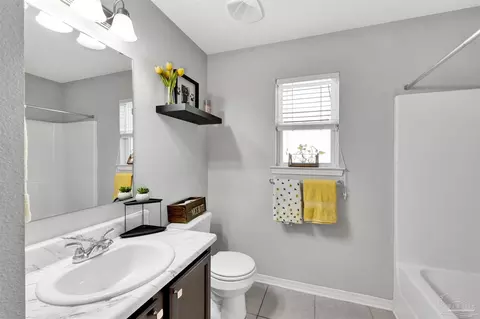 Bath - 4304 Village Oak Ln, Pace, FL 32571 photo 2 of 3