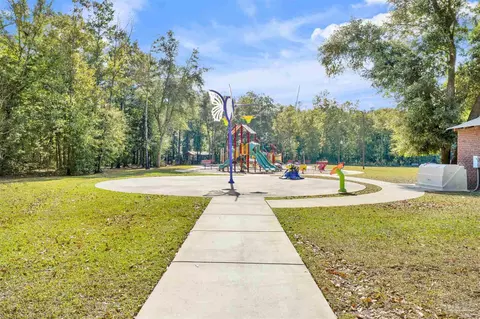 Exterior - 4304 Village Oak Ln, Pace, FL 32571 photo 6 of 9