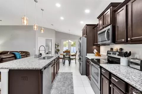 Kitchen - 4304 Village Oak Ln, Pace, FL 32571 photo 1 of 5