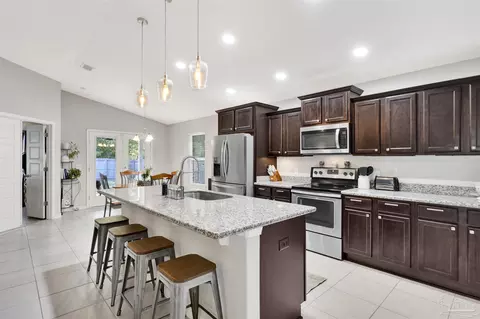 Kitchen - 4304 Village Oak Ln, Pace, FL 32571 photo 5 of 5