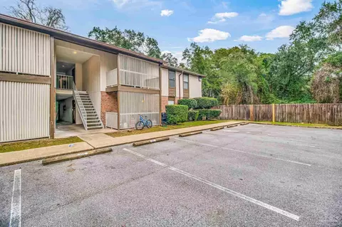 8370 Carl Dean St #211, Pensacola, FL 32514