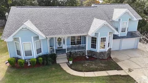 3249 Windmill Cir, Cantonment, FL 32533