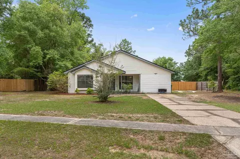 426 Brown Pl, Crestview, FL 32539
