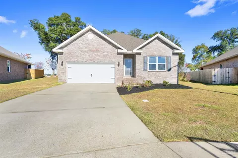 3736 Hawks Landing Cir, Pace, FL 32571