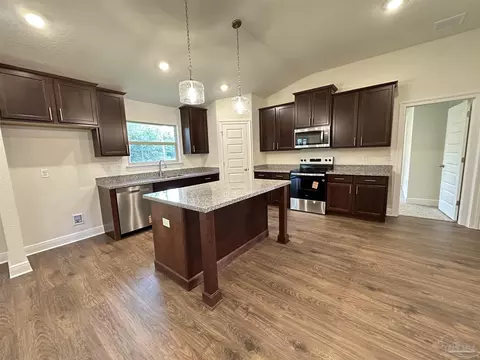 Kitchen - 5202 Barnett Rd, Pace, FL 32571 photo 1 of 3