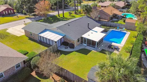 2832 Venetian Gdn, Gulf Breeze, FL 32563