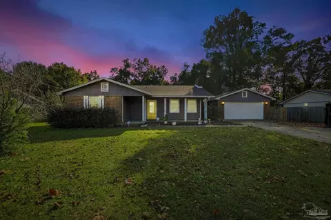 4605 Heatherwood Way, Pace, FL 32571