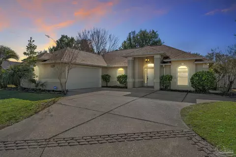 6005 Chandelle Cir, Pensacola, FL 32507