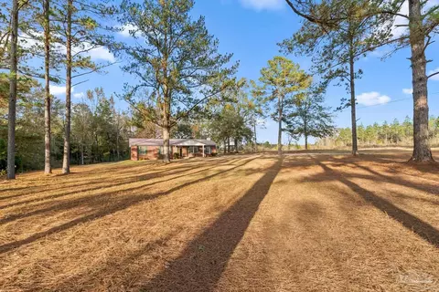 8061 Burley Ln, Century, FL 32535