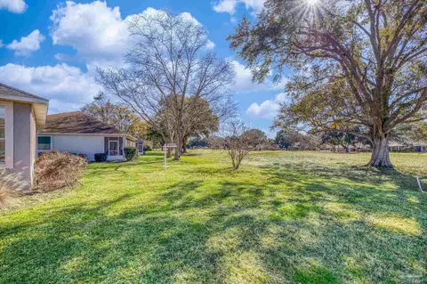 Exterior - 3209 Kingsmill Dr, Pace, FL 32571 photo 6 of 6