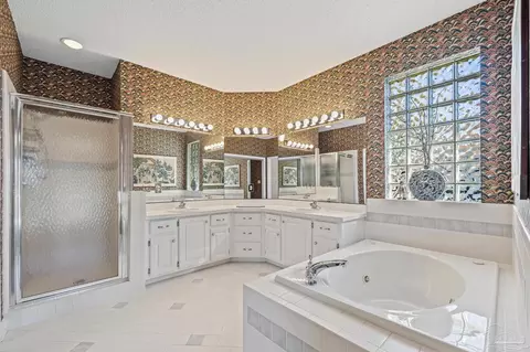 Bath - 3209 Kingsmill Dr, Pace, FL 32571 photo 1 of 5