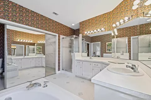 Bath - 3209 Kingsmill Dr, Pace, FL 32571 photo 3 of 5
